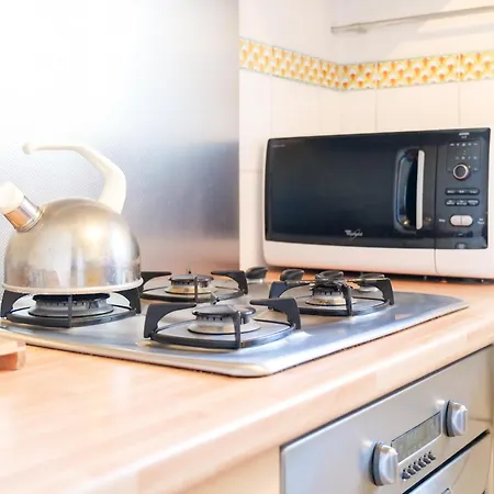 Spacieux Idealement Situe Sur Le Remblai Des Sables Dolonne Appartement Les Sables-dʼOlonne