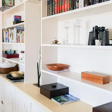 Appartement Spacieux Idealement Situe Sur Le Remblai Des Sables Dolonne