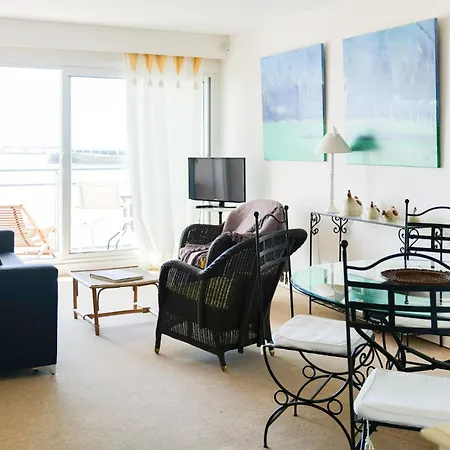 Appartement Spacieux Idealement Situe Sur Le Remblai Des Sables Dolonne Les Sables-dʼOlonne